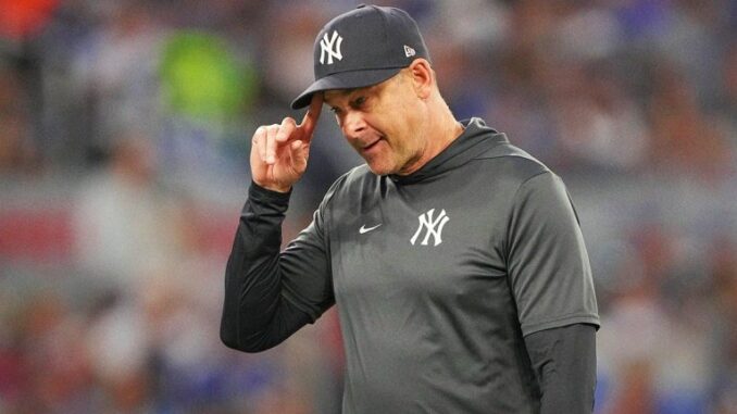 Aaron-Boone-with-NY-Yankees